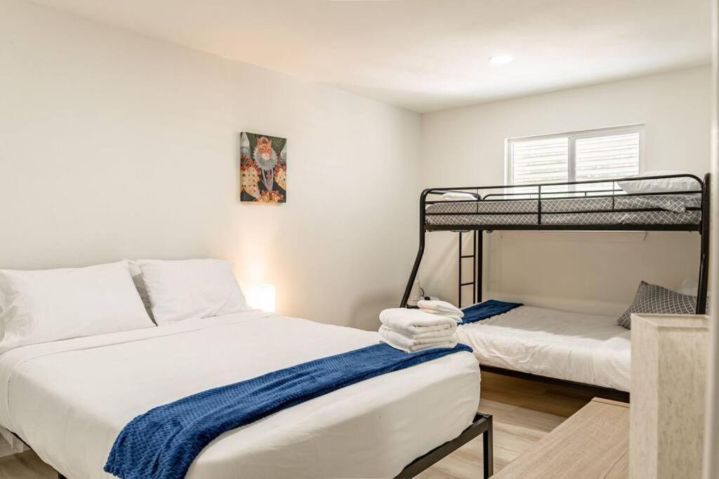 Roomy Home 5 Mins From Attractions Galveston Esterno foto
